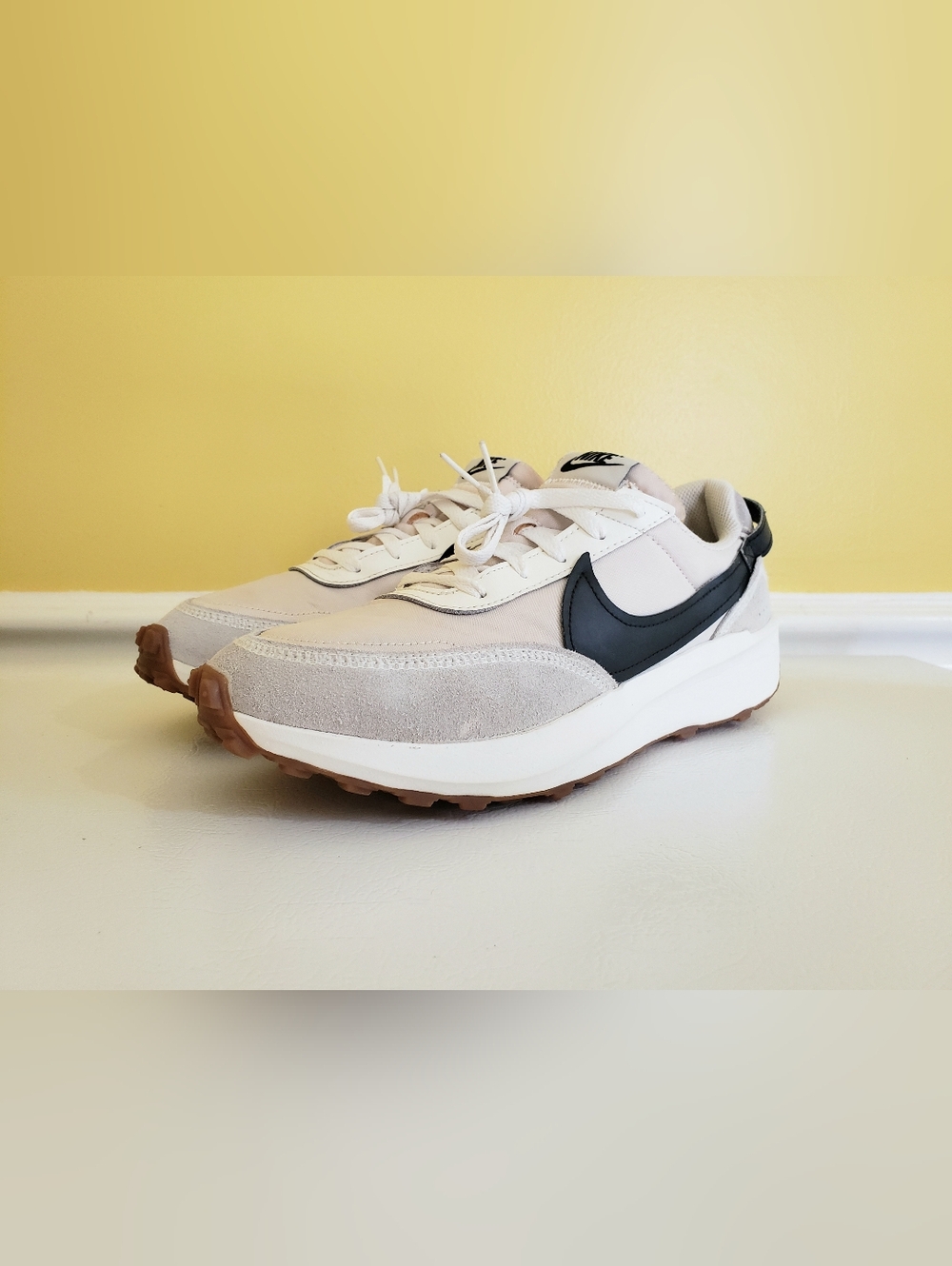 NIKE Women's Waffle Debut Athleisure Sneakers (10) Debut Sail Black